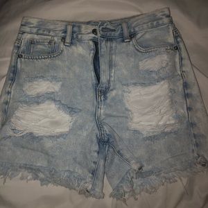 American Eagle Mom short